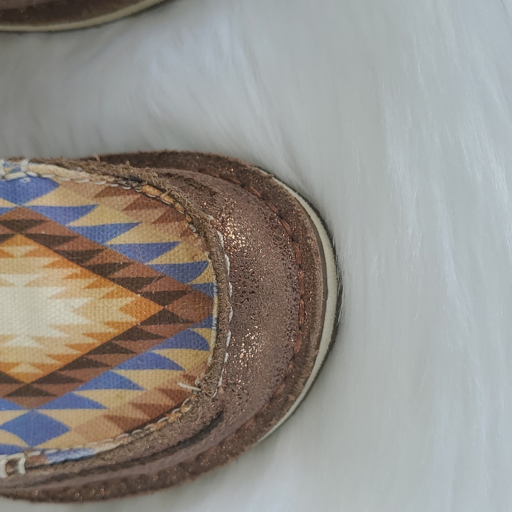Women's Ariat Metallic Bronce/Aztec blanket Cruiser  Slip-Ons - Picture 4 of 10